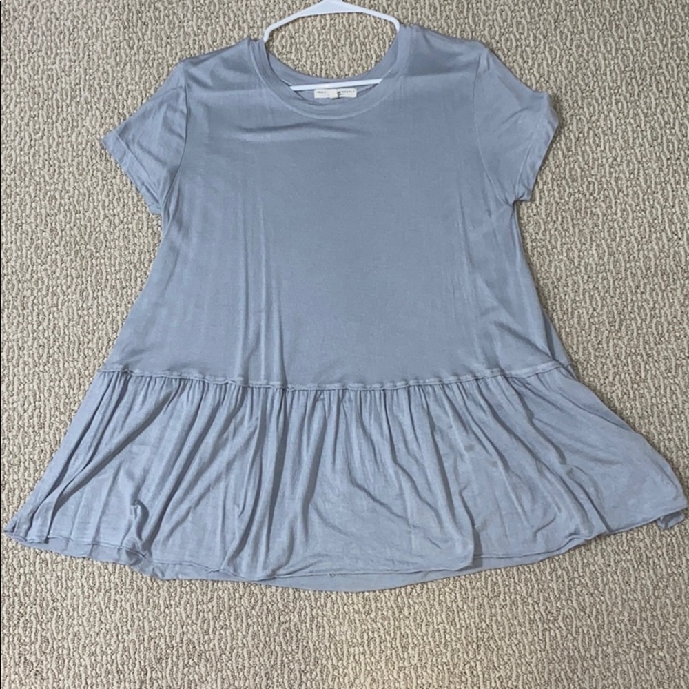 Loose Fitting Grey Top